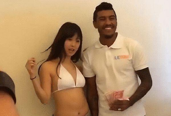 他肯定会知道如何做出正确的选择，我希望他能长期留在这里，因为他是一名非常有实力的球员，我希望俱乐部，如果必须做出努力的话，也会这样做，因为在欧洲没有像他这样有实力的前锋。
